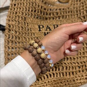 Elegant Wooden and Opal Bead Bracelet Set

Dearvalor bracelet